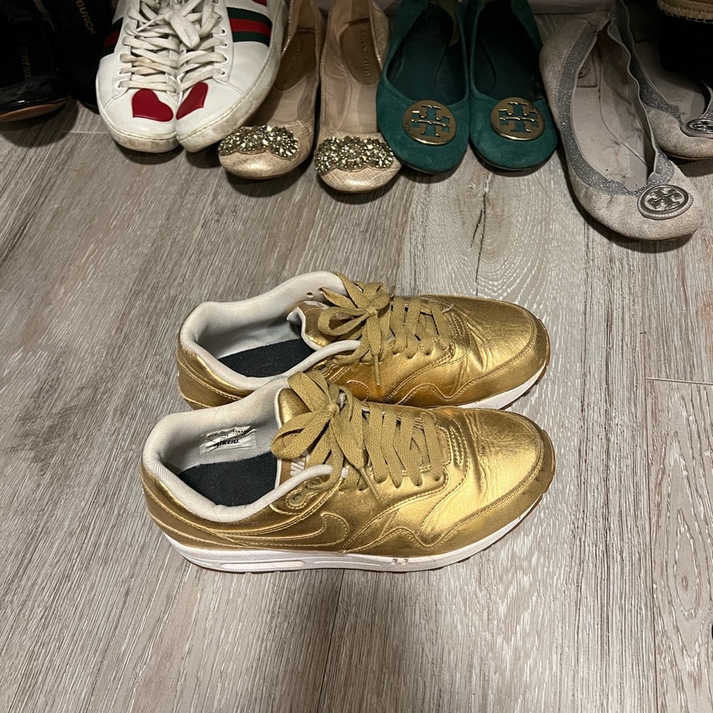 Nike Gold